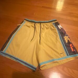 Men’s Nike XXL basketball shorts